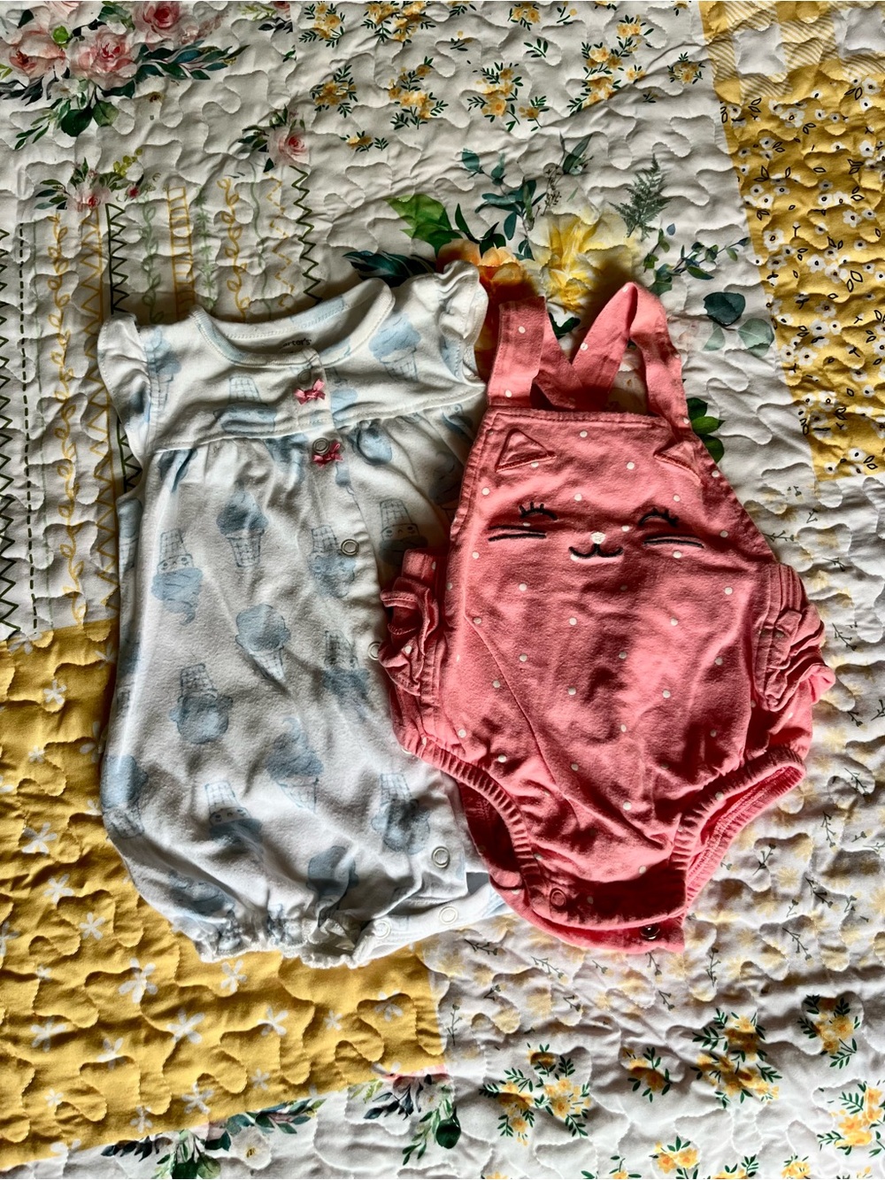 LIKE NEW 2x Carter's Rompers Pink Cat Face & Light Blue Ice Cream Print 6 months